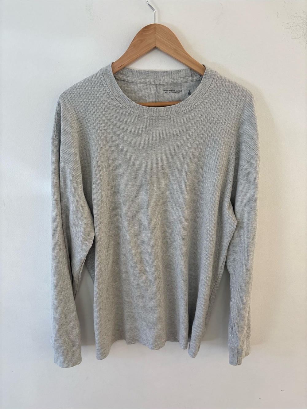 Abercrombie & Fitch Soft A&F Gray Men's LongSleeve Waffle Crew Shirt, Large Tall